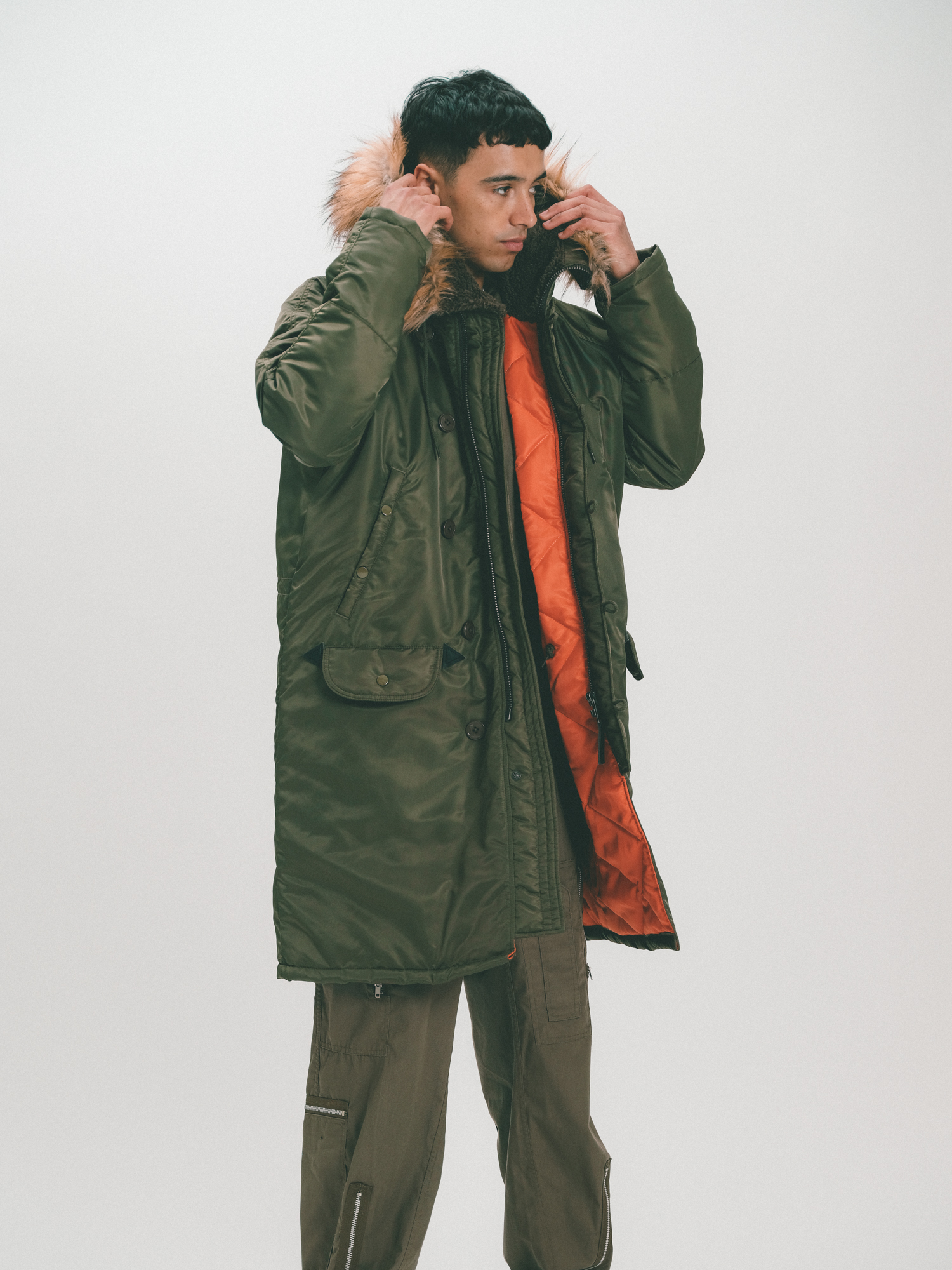 【2023 AUTUMN & WINTER】TOP KHAKI アイテム